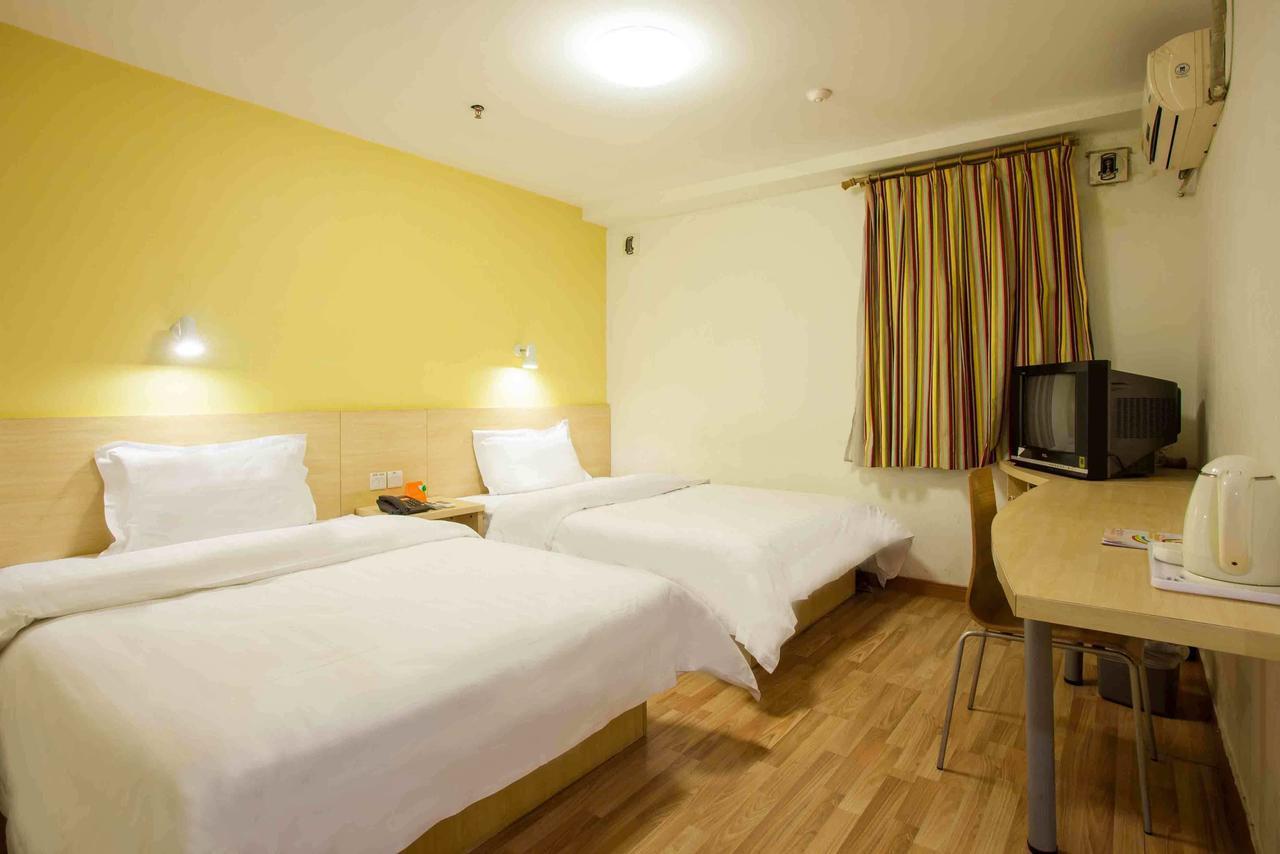 7Days Inn Huaihua Mayang Binhe Road Экстерьер фото