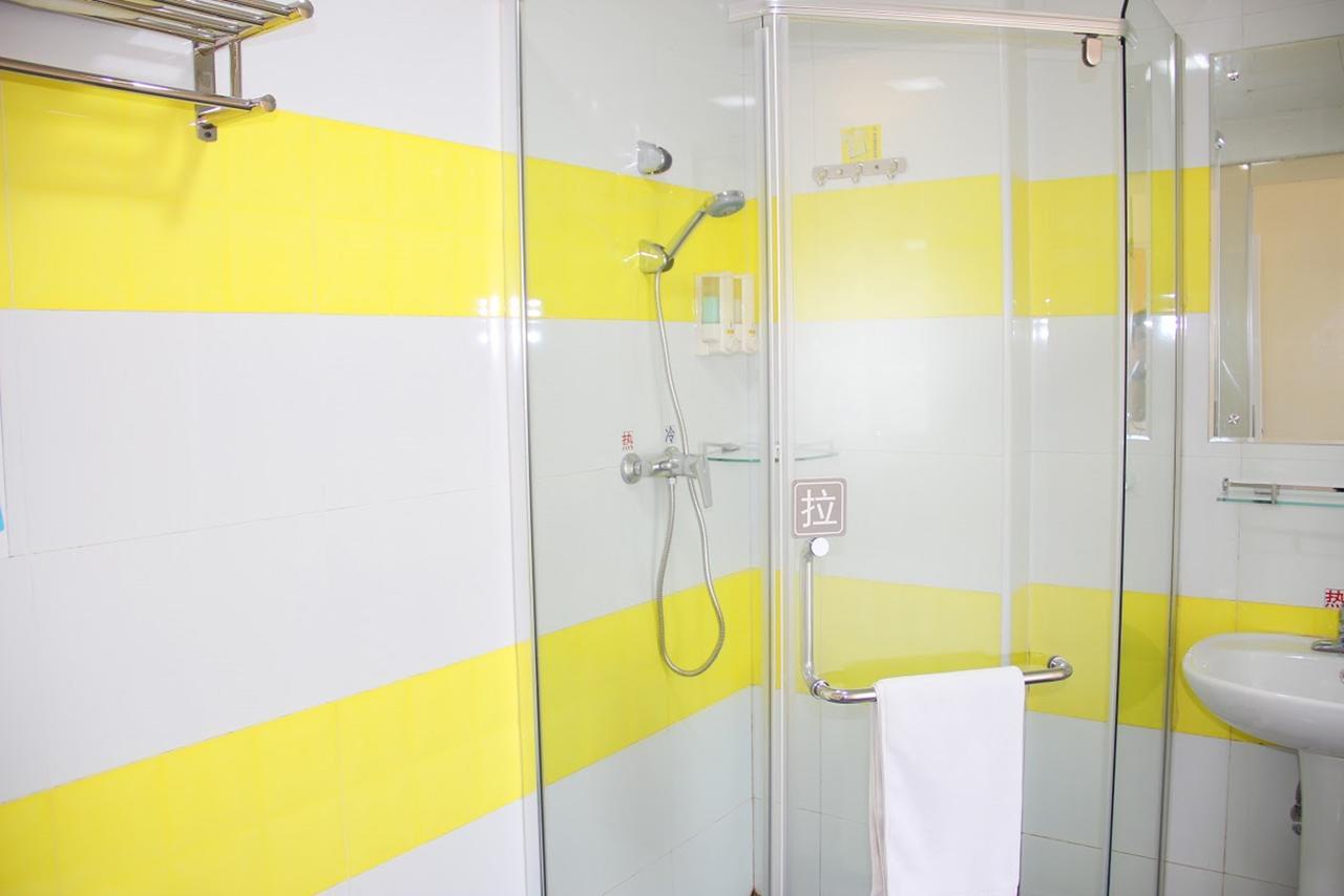 7Days Inn Huaihua Mayang Binhe Road Экстерьер фото