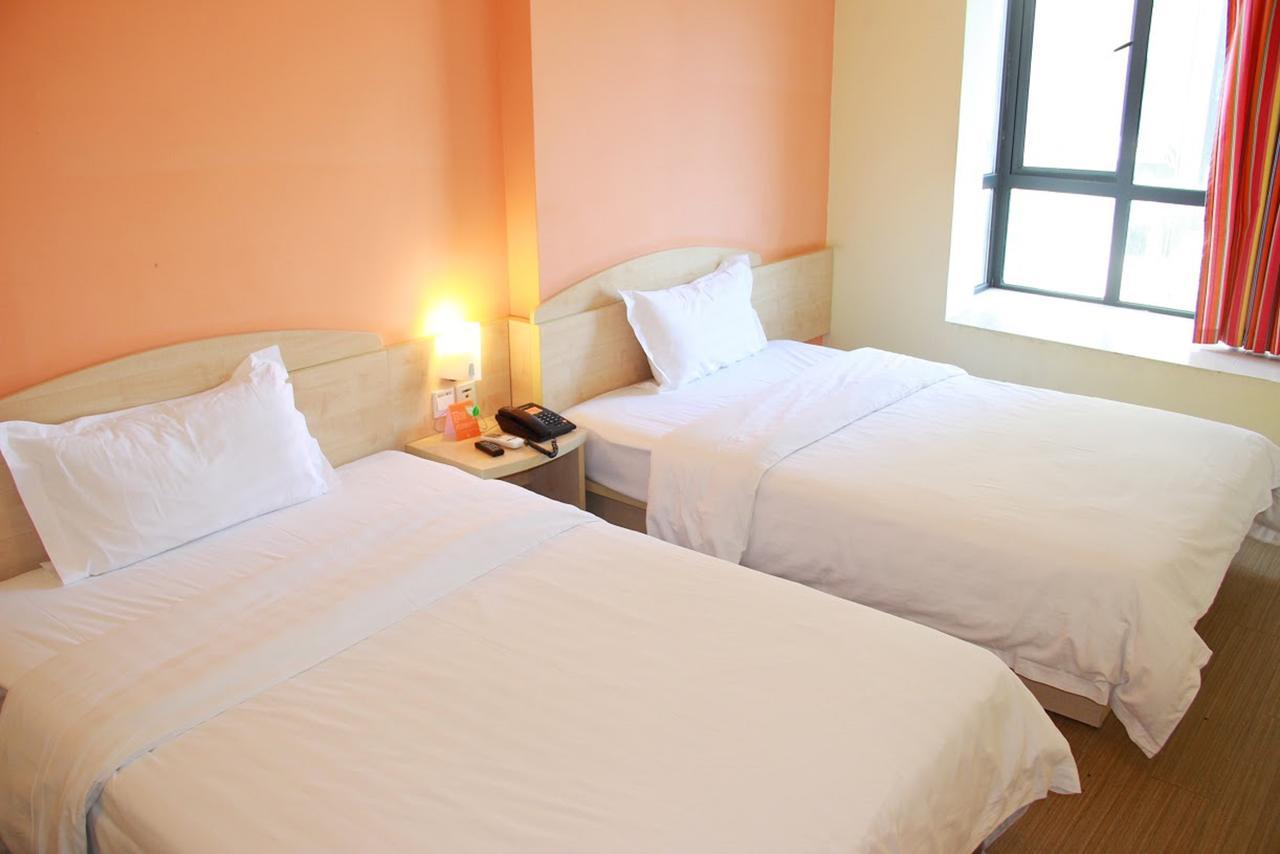 7Days Inn Huaihua Mayang Binhe Road Экстерьер фото